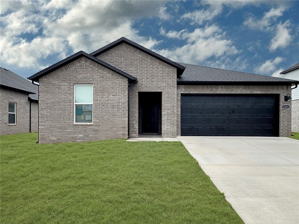 Property Photo: 2321 Longfellow Drive AR 72713