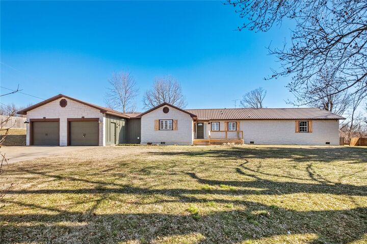 Property Photo: 609 Sands Road AR 72718