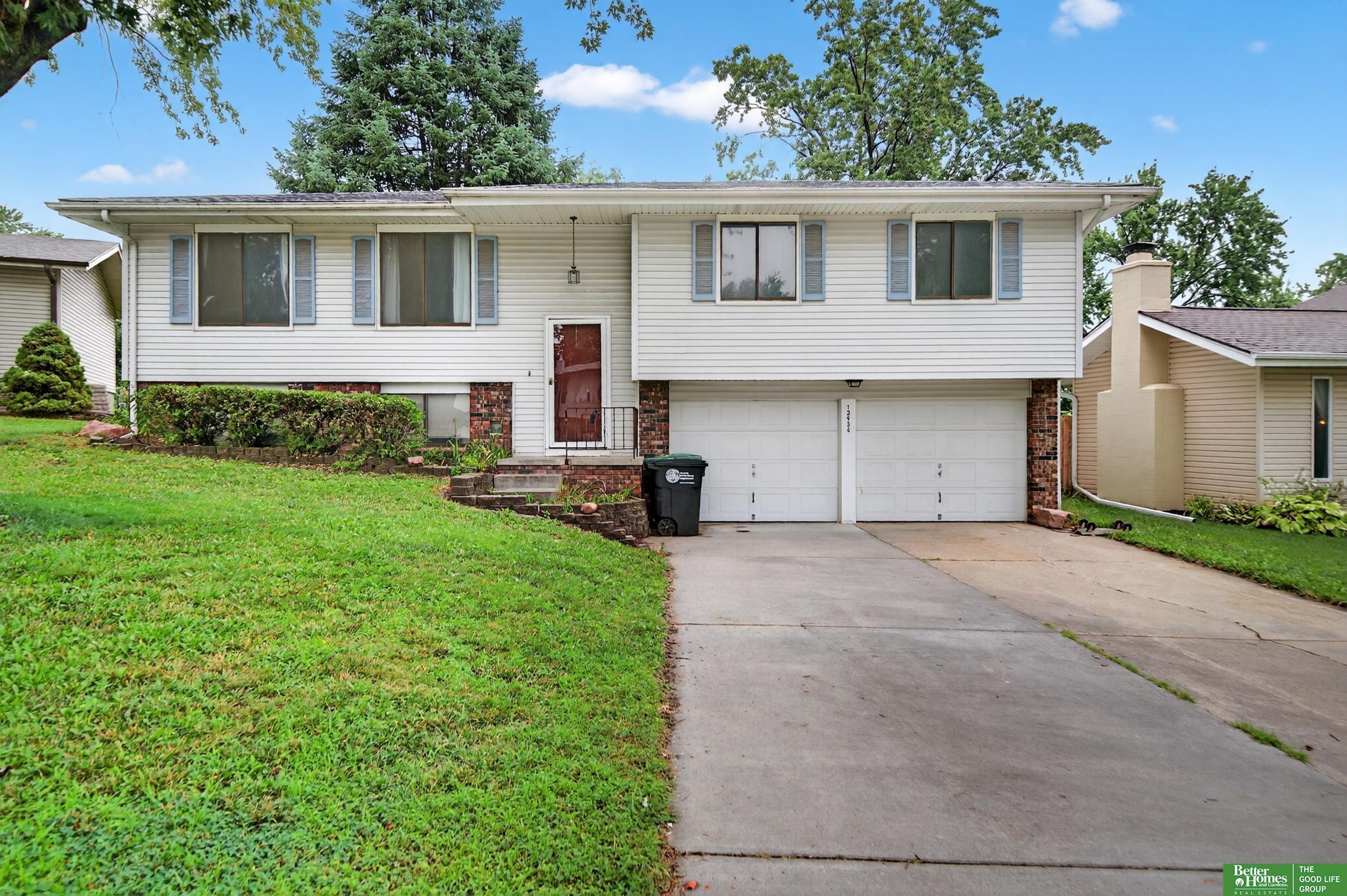 13934 Washington Circle  Omaha NE 68137 photo