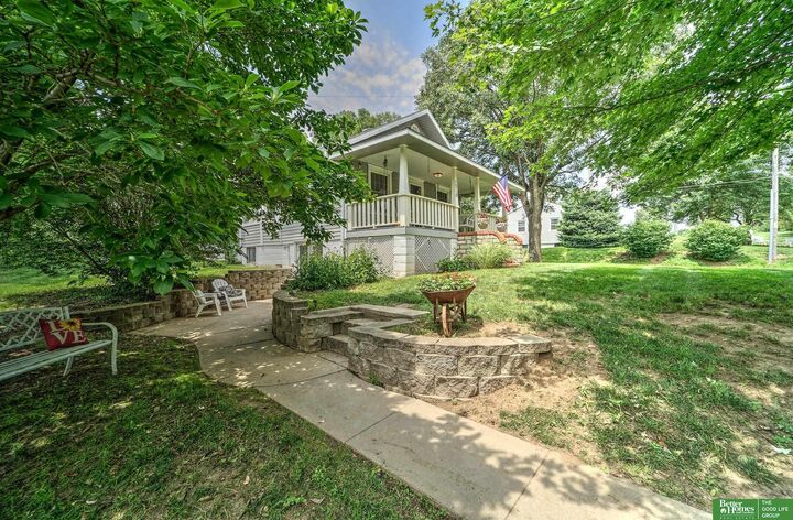 Property Photo:  1210 Prairie Avenue  NE 68005 