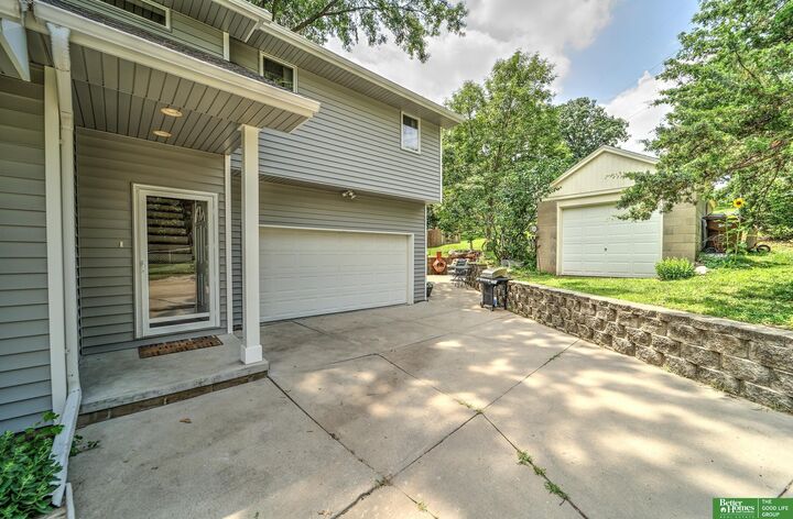 Property Photo: 1210 Prairie Avenue NE 68005