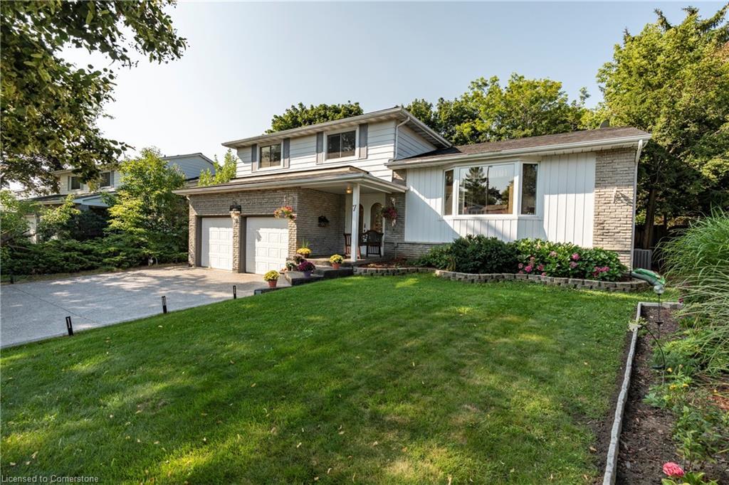 Property Photo:  7 Meadowbrook Drive  ON N2N 1E5 