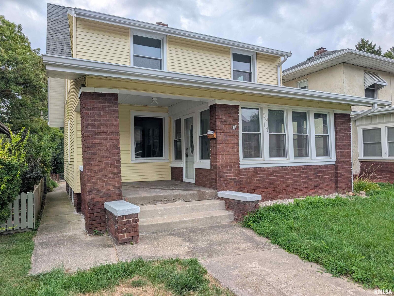 Property Photo:  5914 Madison Street  IL 61607 
