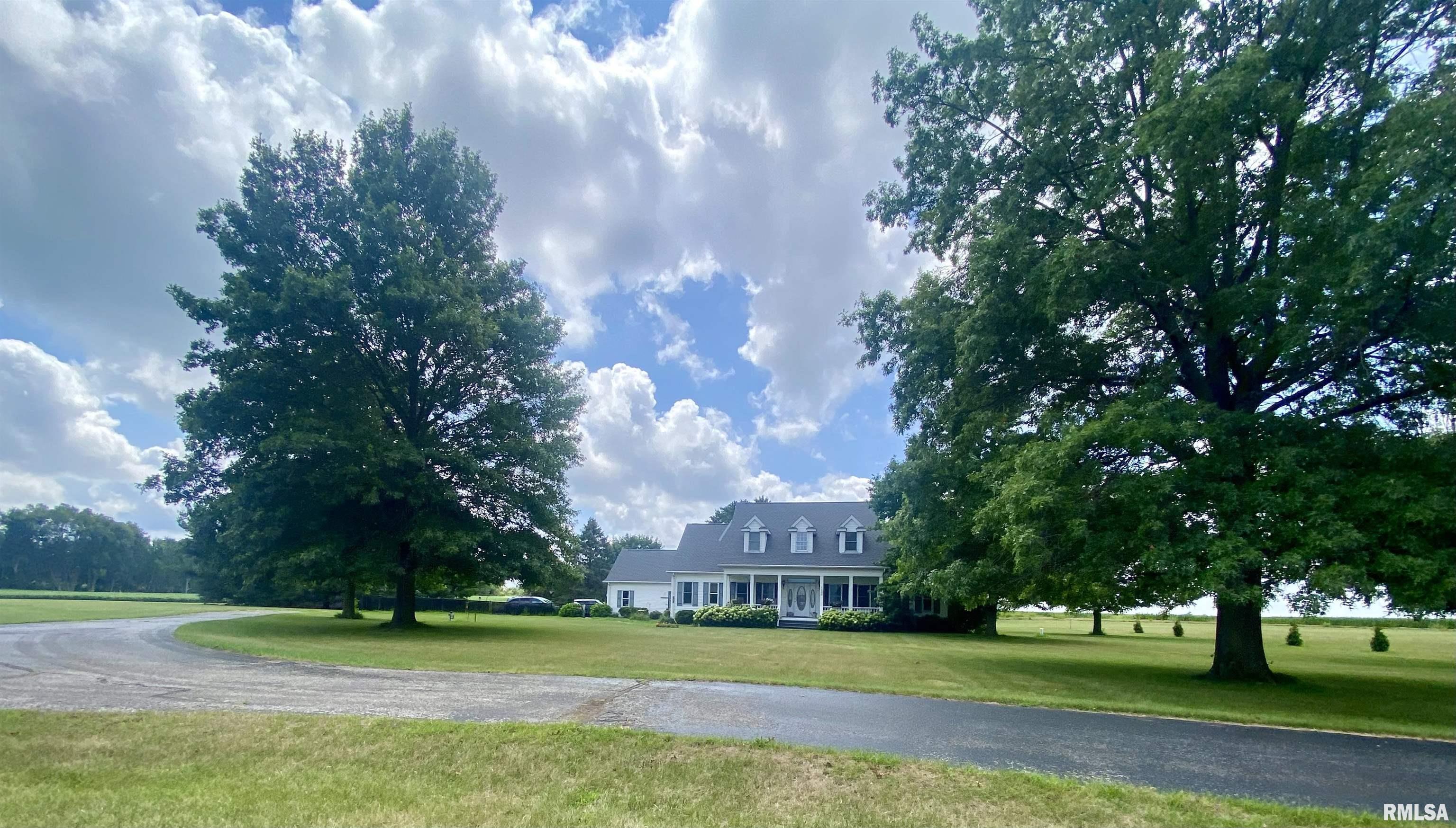 Property Photo: 3220 E Cloverdale Road IL 61523