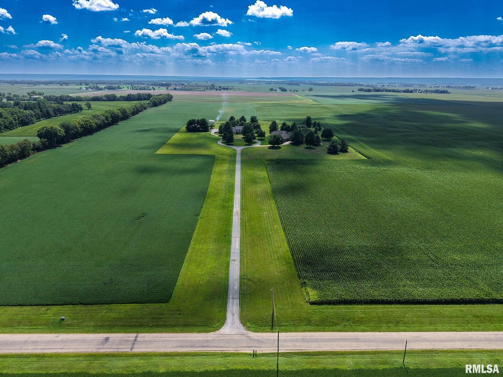 Property Photo: 3220 E Cloverdale Road IL 61523