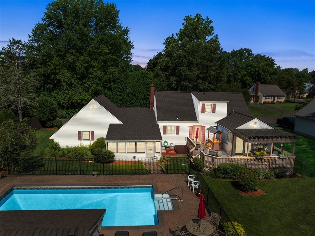 Property Photo:  4 Redwing Rd  CT 06082 