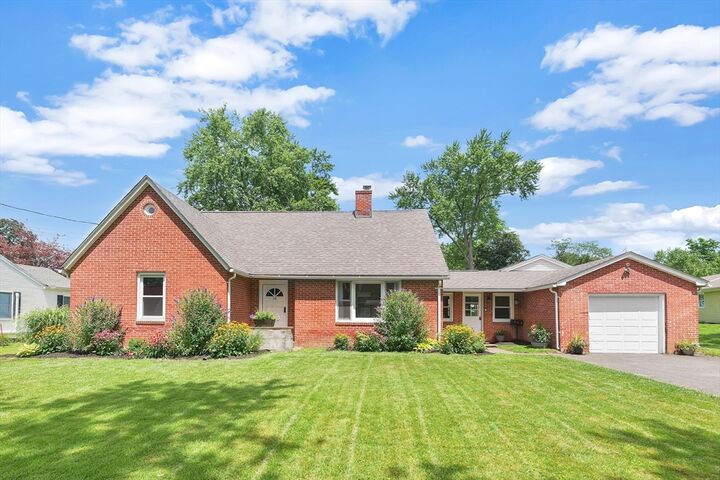 12 Boynton Ave  South Hadley MA 01075 photo