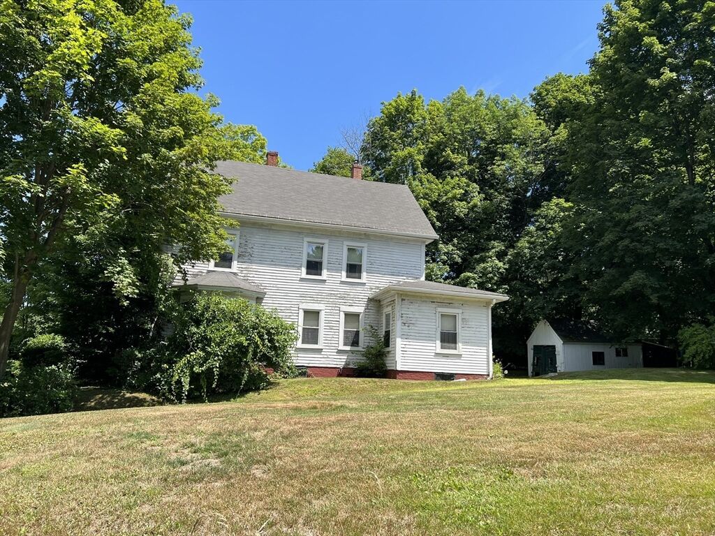 Property Photo: 3 Carpenter Hill Rd MA 01507