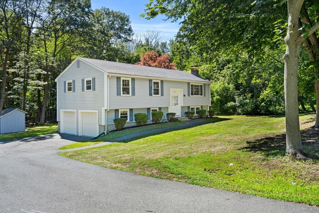 526 Maple St  Danvers MA 01923 photo