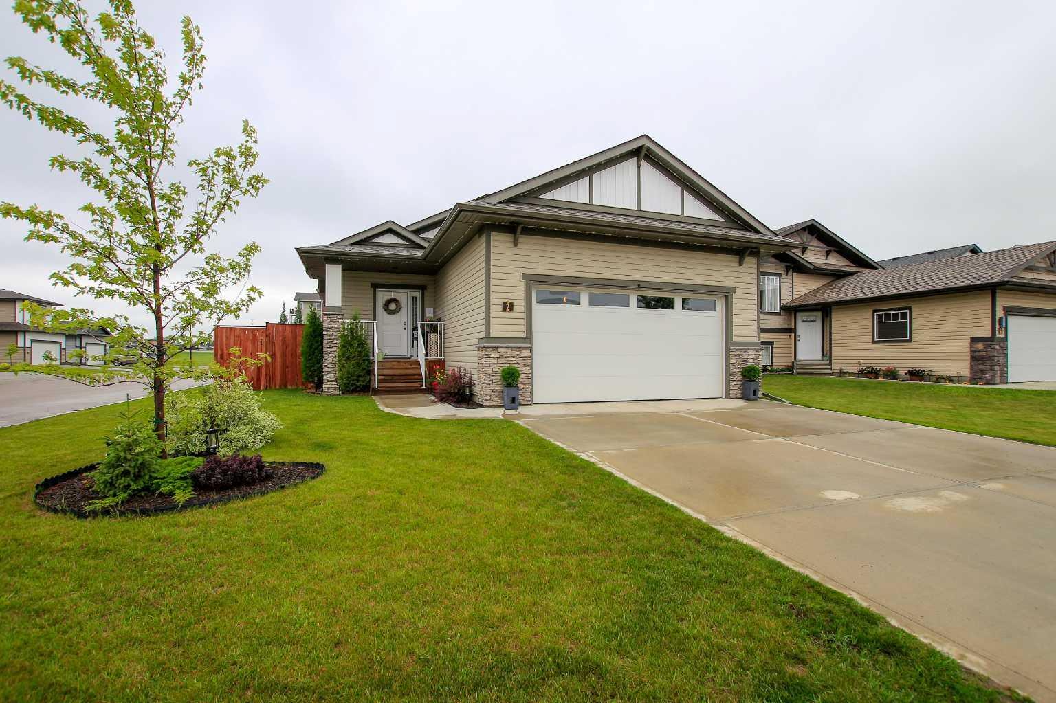 2 Cross Street  Lacombe AB T4L 0J4 photo