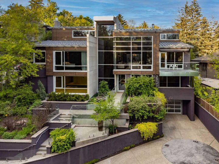 2906 Marquette Street SW  Calgary AB T2T 3E3 photo