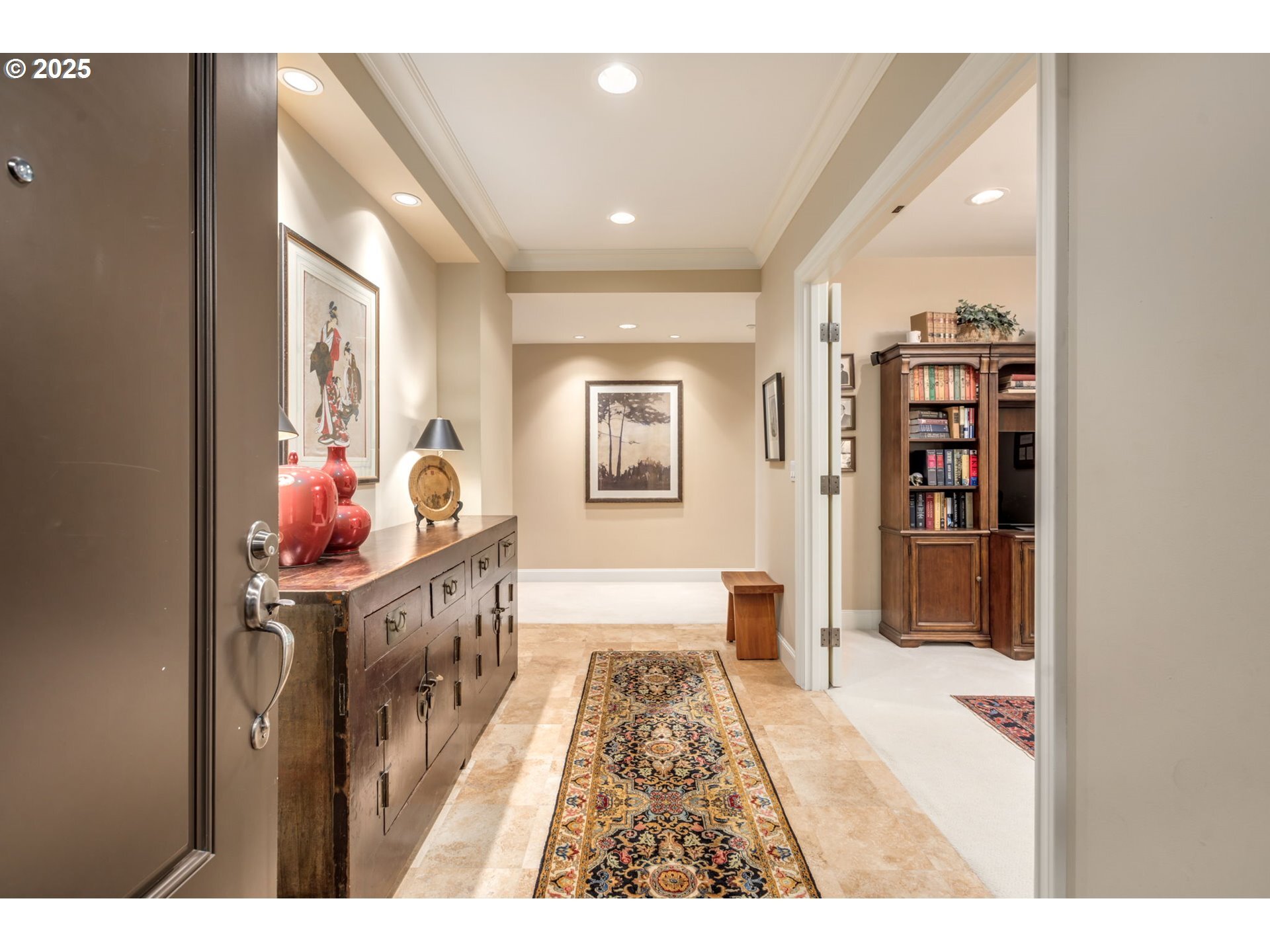 Property Photo: 5605 SE Scenic Ln 100 WA 98661