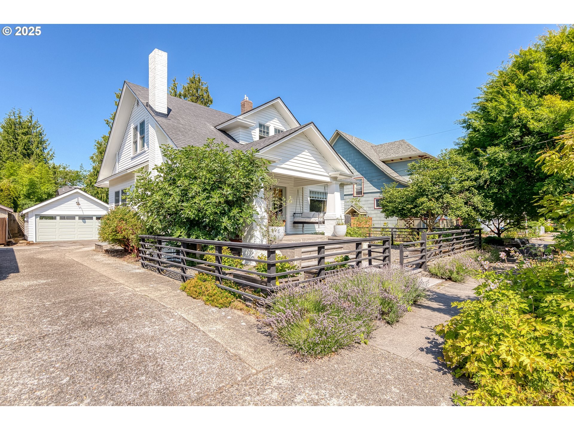 Property Photo:  6227 N Denver Ave  OR 97217 