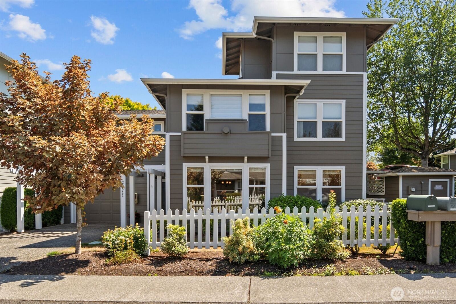 Property Photo: 22511 SE 37th Terrace 1409 WA 98029