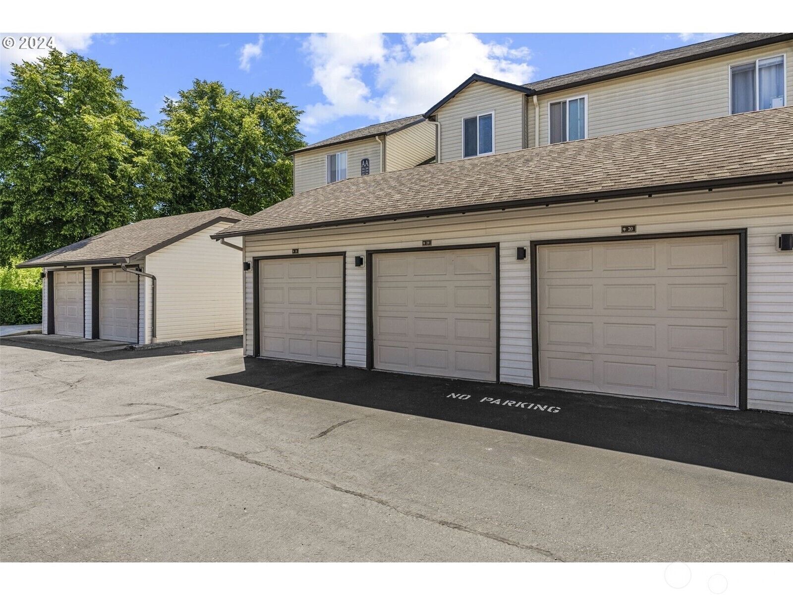Property Photo:  5264 NE 121st Street Z293  WA 98682 