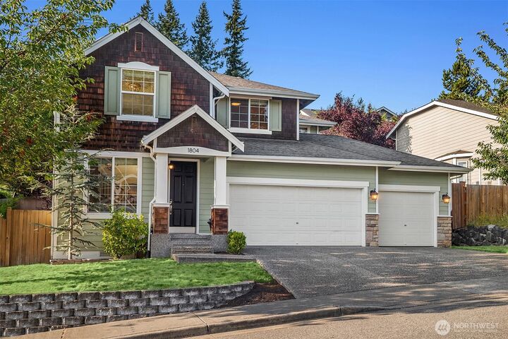 Property Photo: 1804 Weaver Way WA 98290