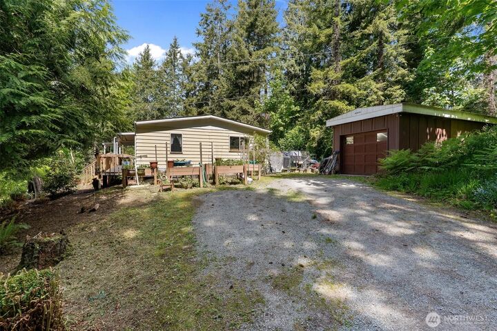 Property Photo: 987 Rowe Road WA 98282