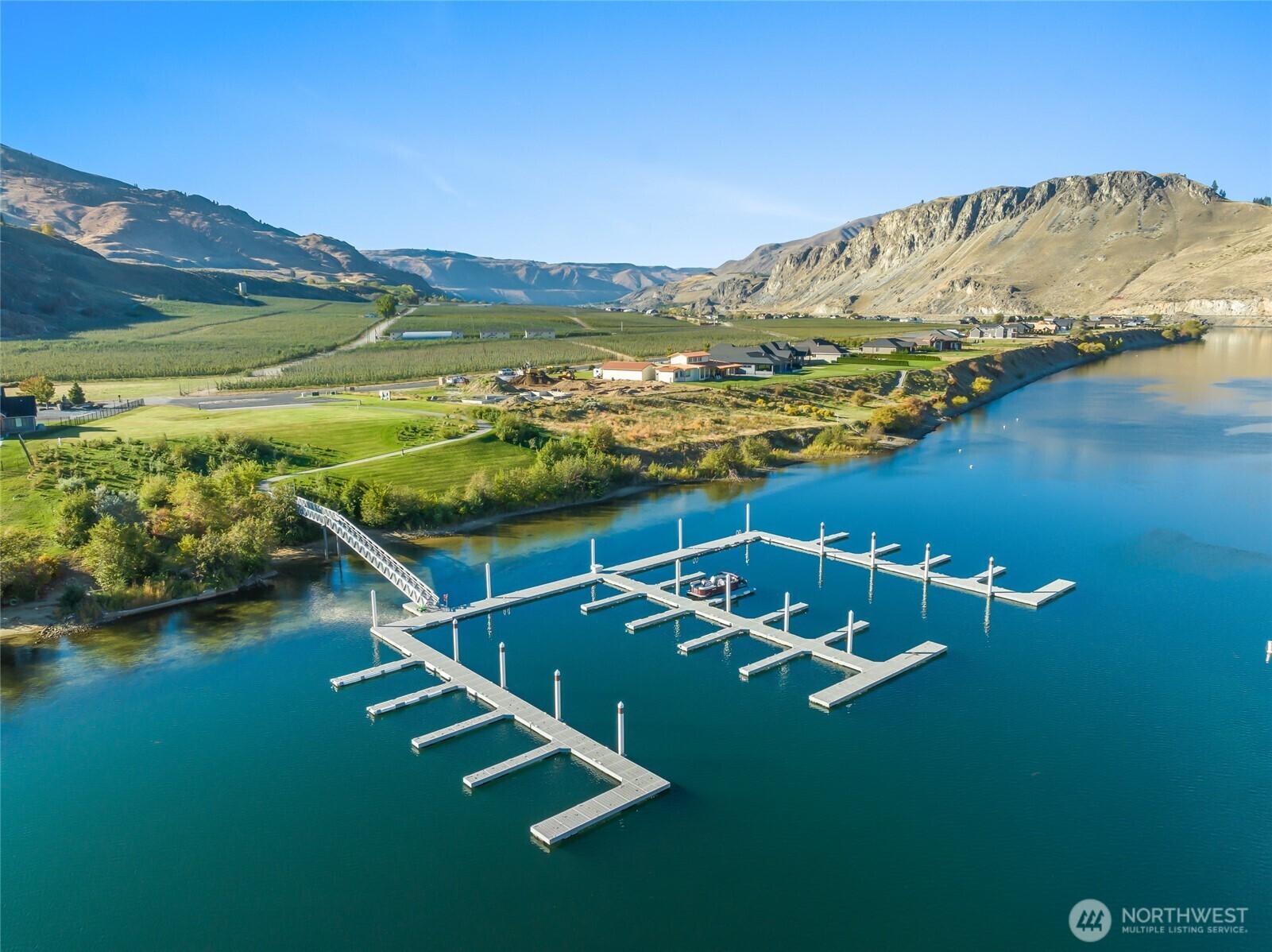 Property Photo:  7 N Shore Drive  WA 98843 