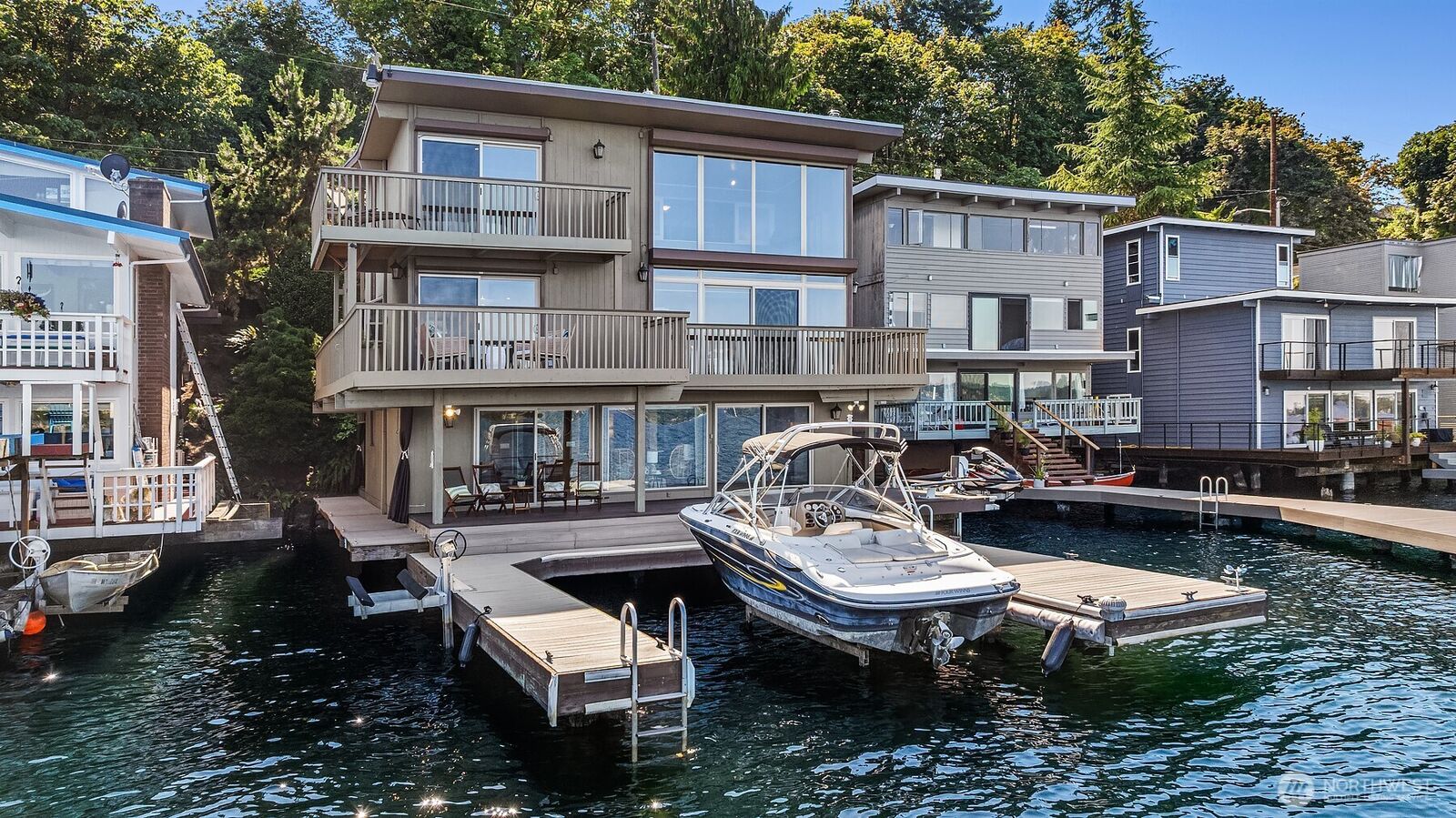 Property Photo:  9654  Rainier Avenue S  WA 98118