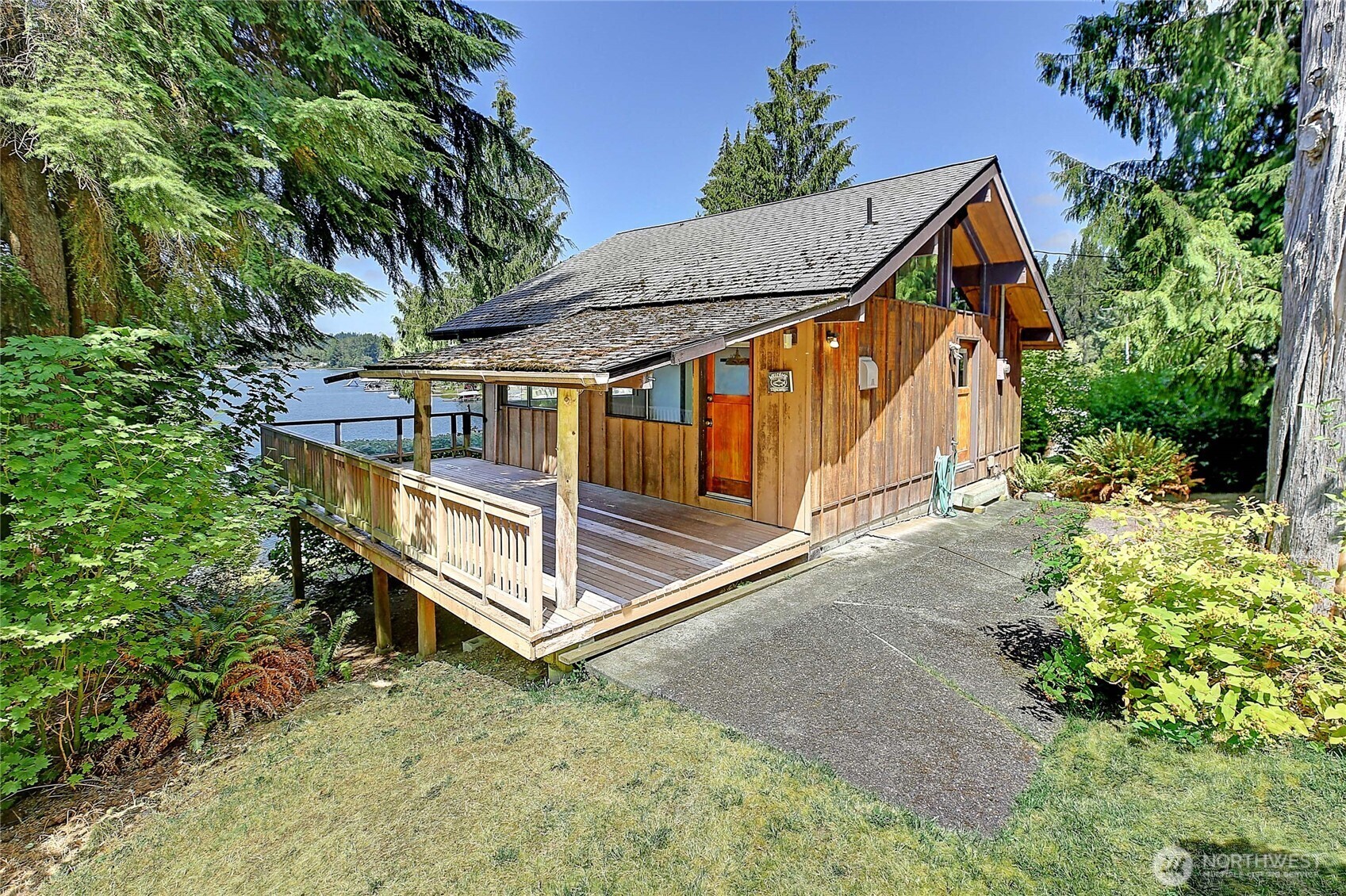 Property Photo: 16922 E Lake Goodwin Road WA 98292