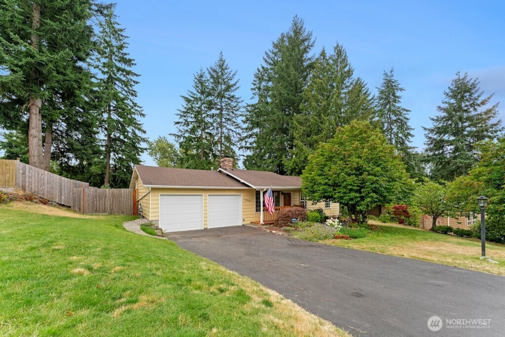 Property Photo:  13621 SE 173rd Place  WA 98058 