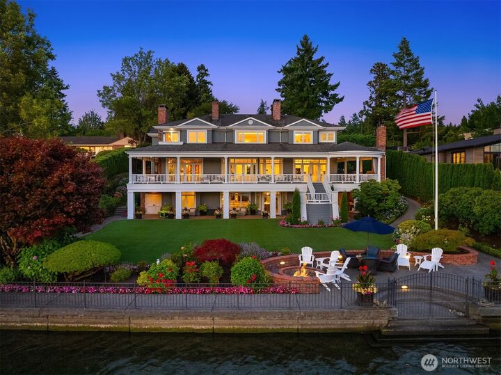 Property Photo:  9011 NE 38th Place  WA 98004 