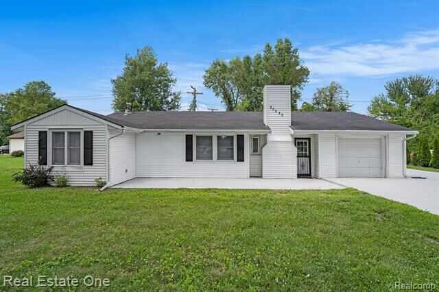 Property Photo: 35630 Bibbins Street MI 48174