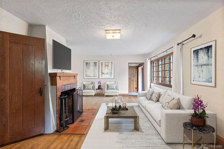 Property Photo: 911 Lincoln Place CO 80302