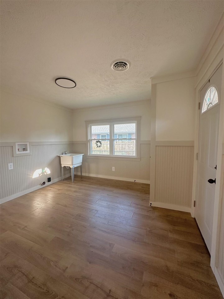 Property Photo:  324 Center Drive  IN 47331 