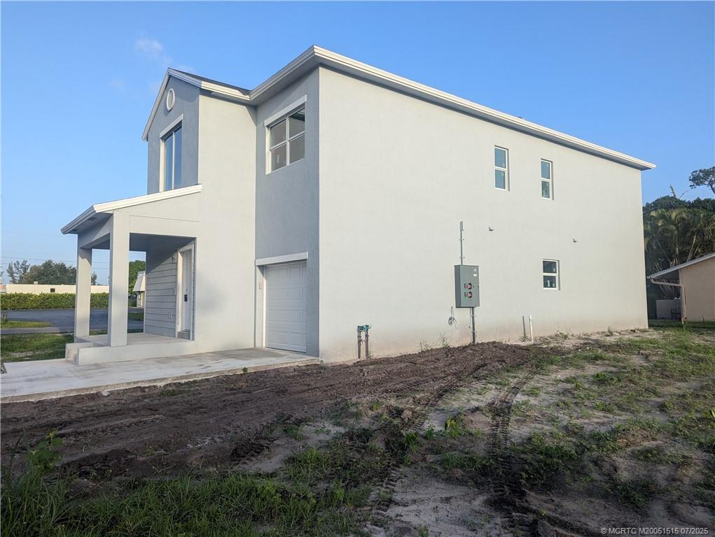 Property Photo: 2565 SE Bonita Street FL 34997