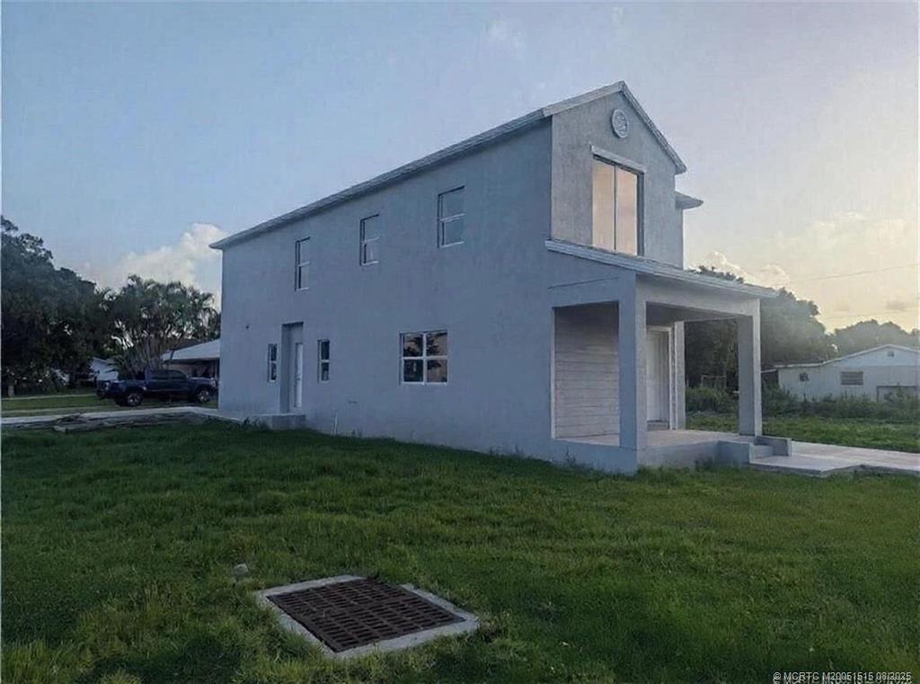 Property Photo: 2565 SE Bonita Street FL 34997