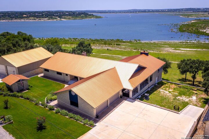 Property Photo: 800 Military Dr TX 78133