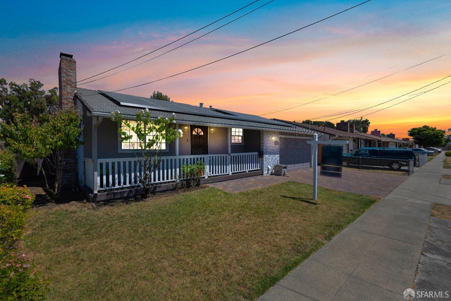 Property Photo: 28378 Thackeray Avenue CA 94544