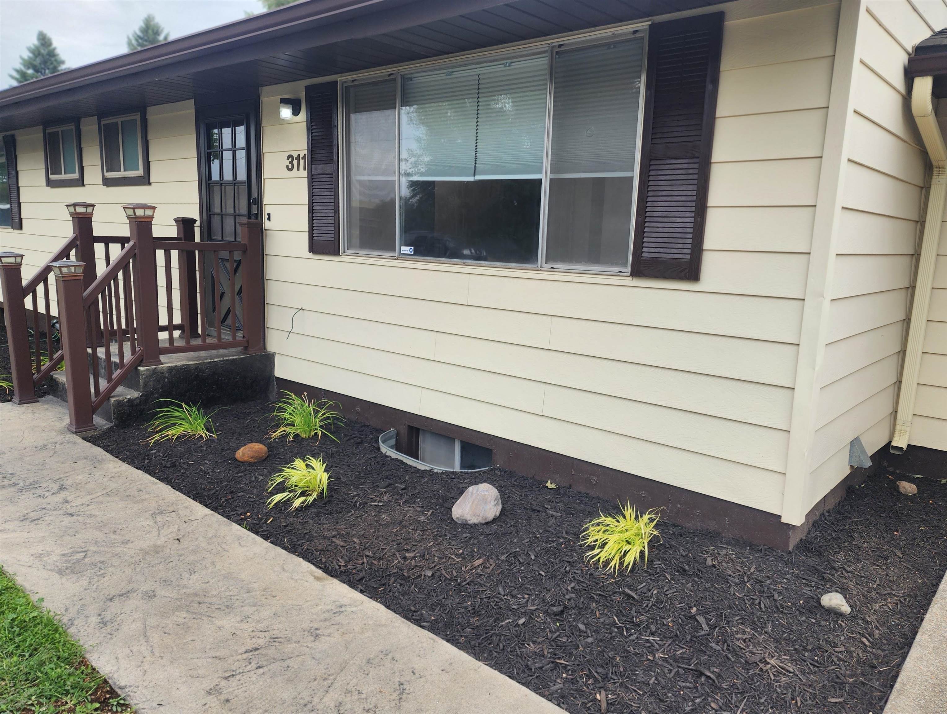 Property Photo: 311 S Blake Rd WA 99216