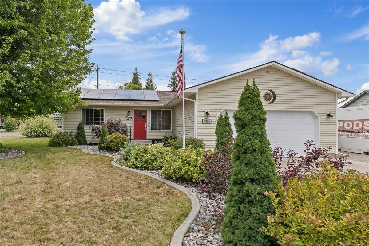 Property Photo: 3924 N Sunderland Ct WA 99206