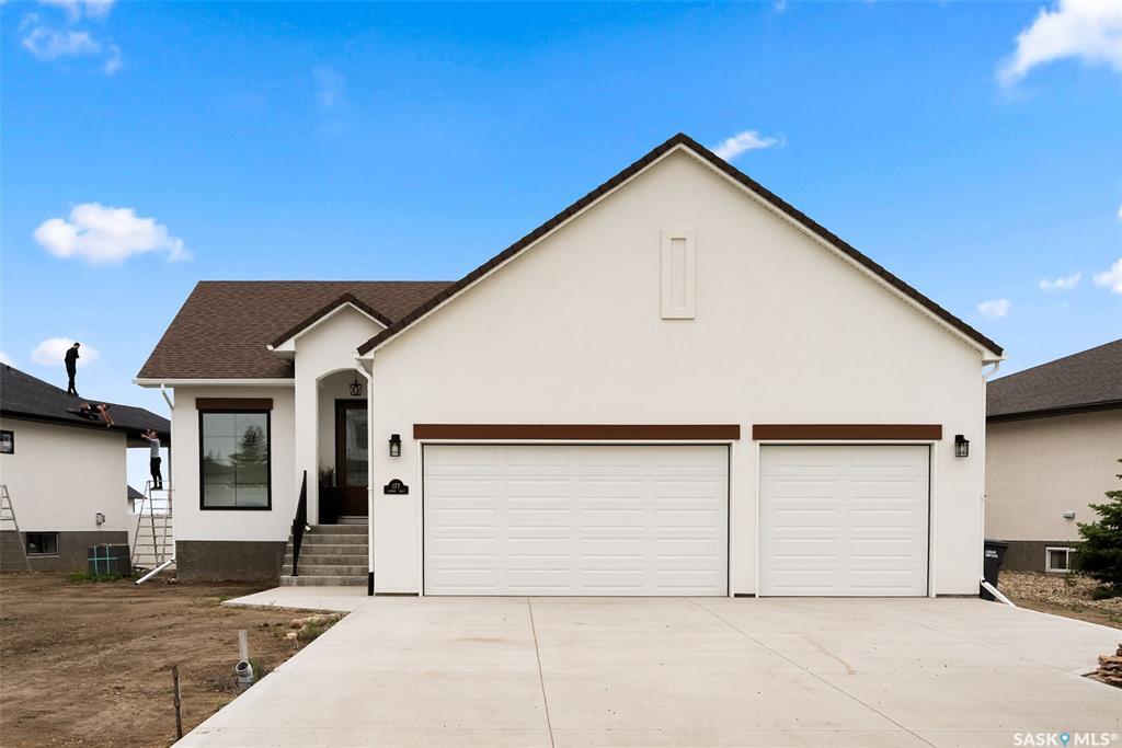 Property Photo: 177 Fairway Road SK S4L 1C7