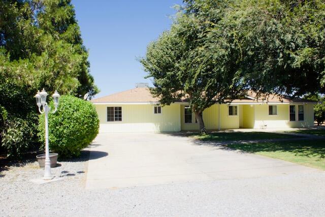 Property Photo: 20015 Rd 212 CA 93247