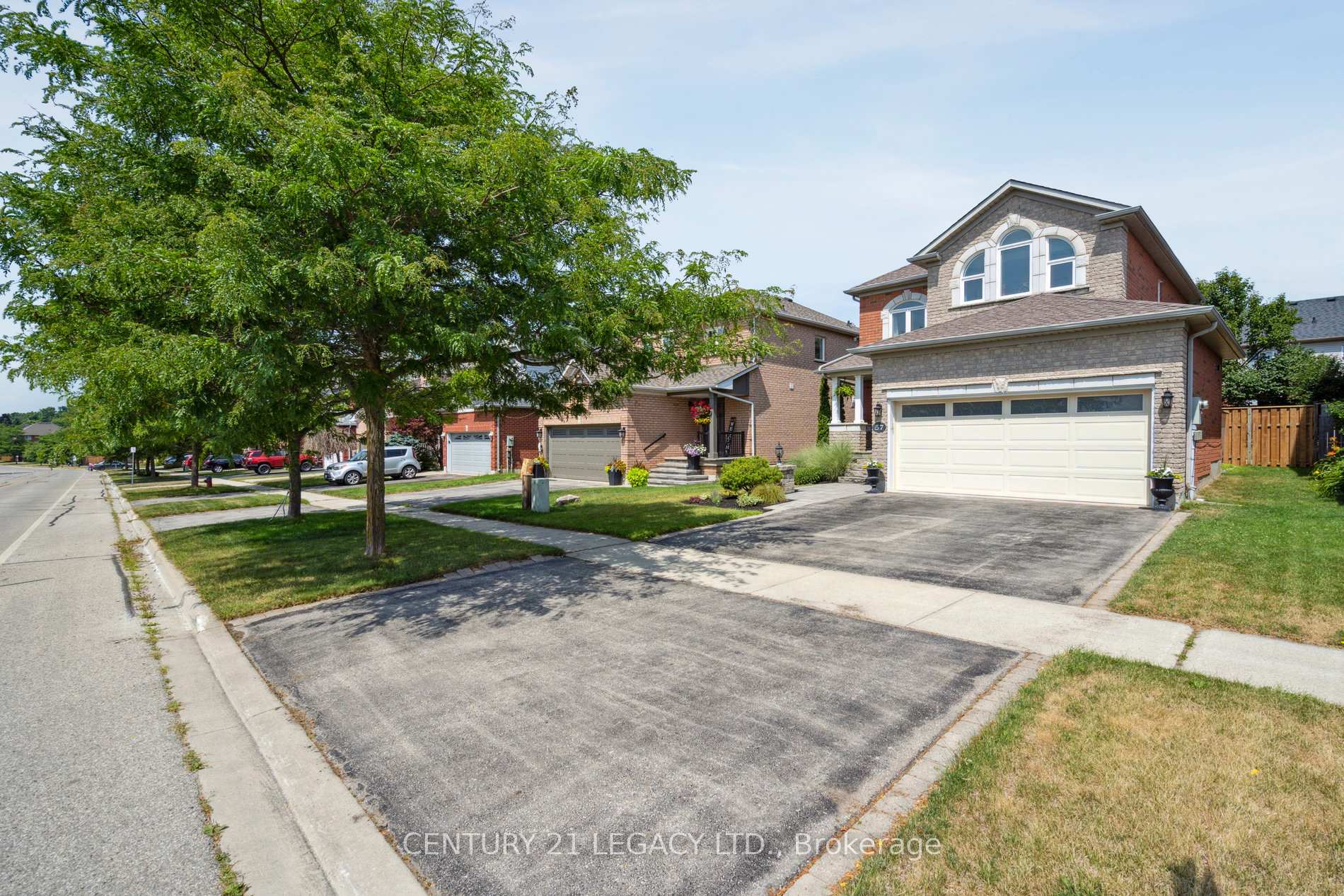 Property Photo: 57 Berton Boulevard ON L7G 6C7