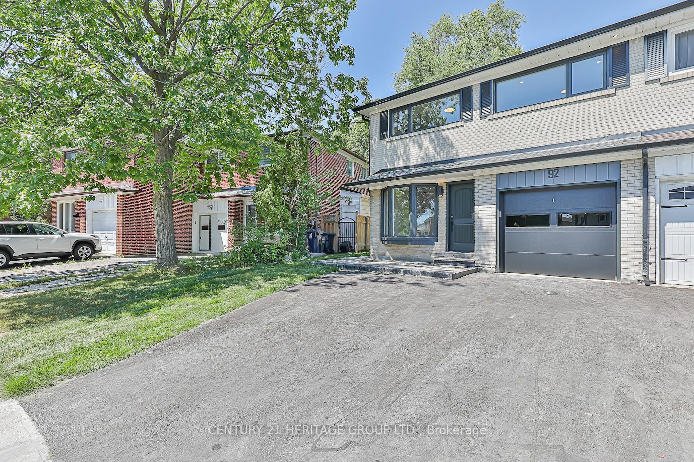 Photo de la propriété: 92 Tanjoe Crescent ON M2M 1P7