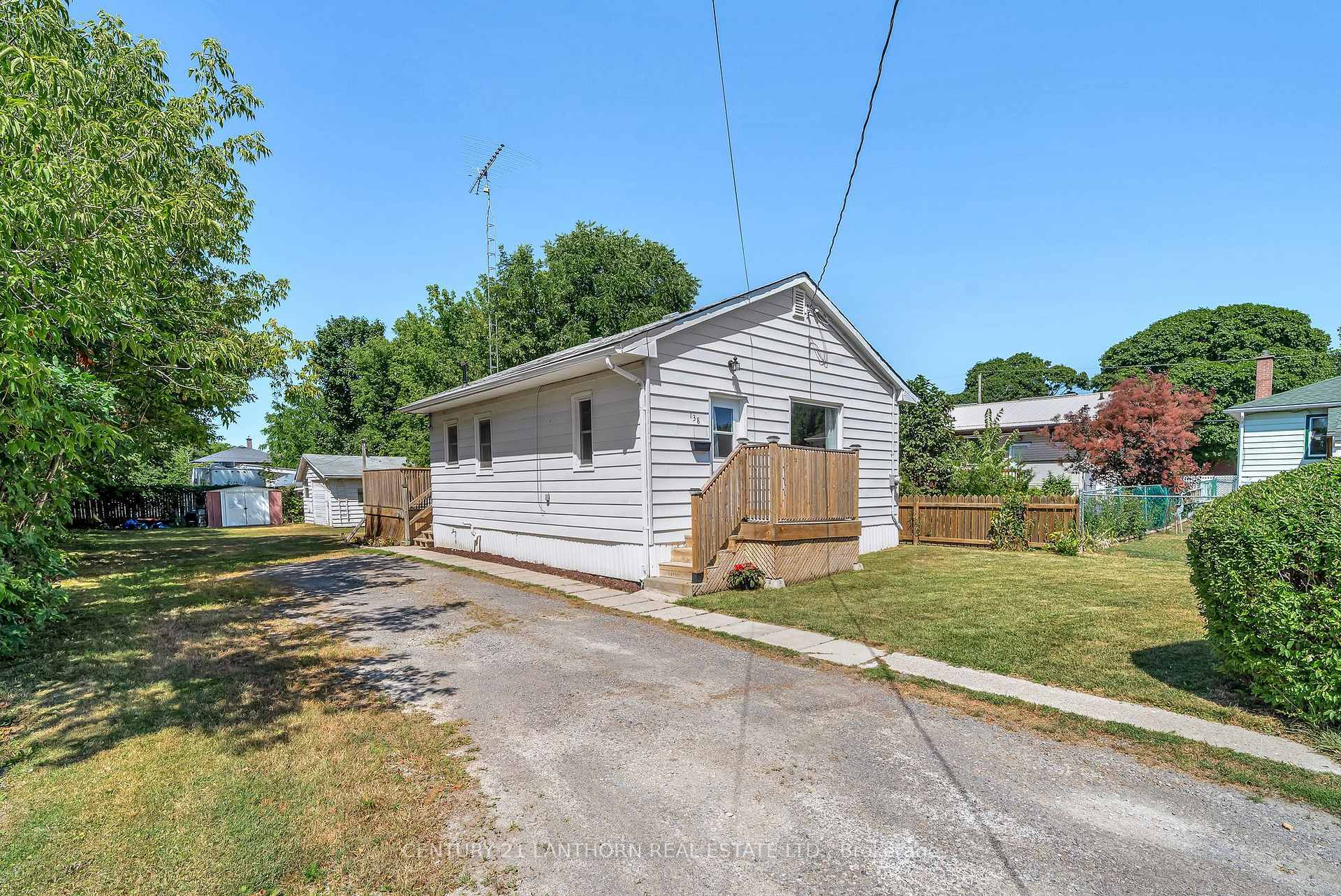 Property Photo: 138 Stanley Street ON K8N 4A2