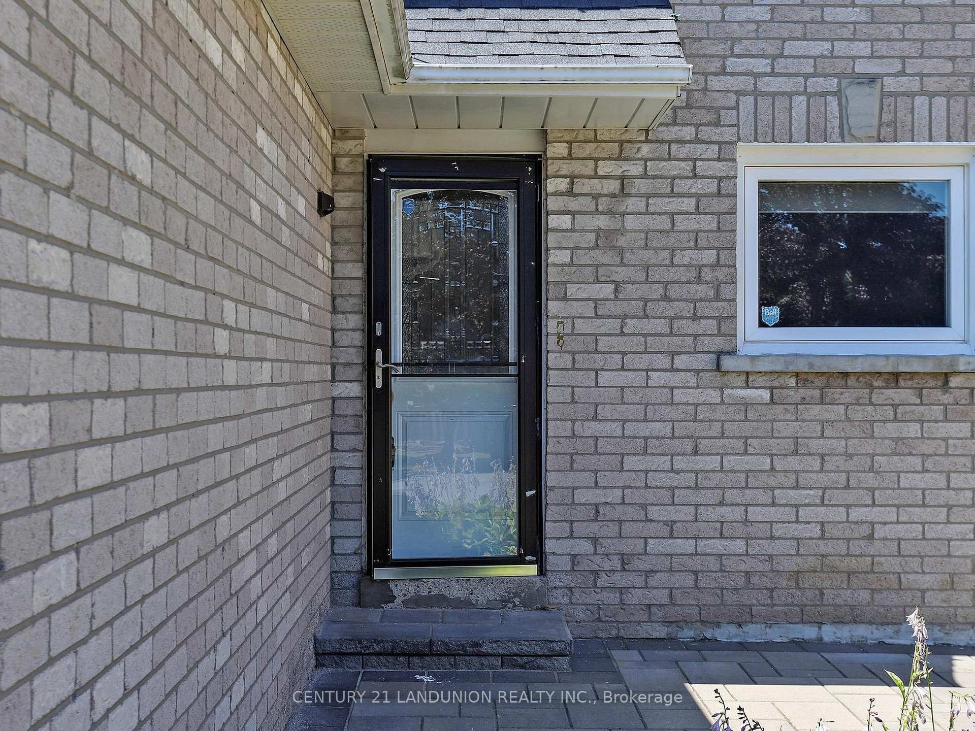 Photo de la propriété:  46 Deverill Crescent  ON L1T 1S7 