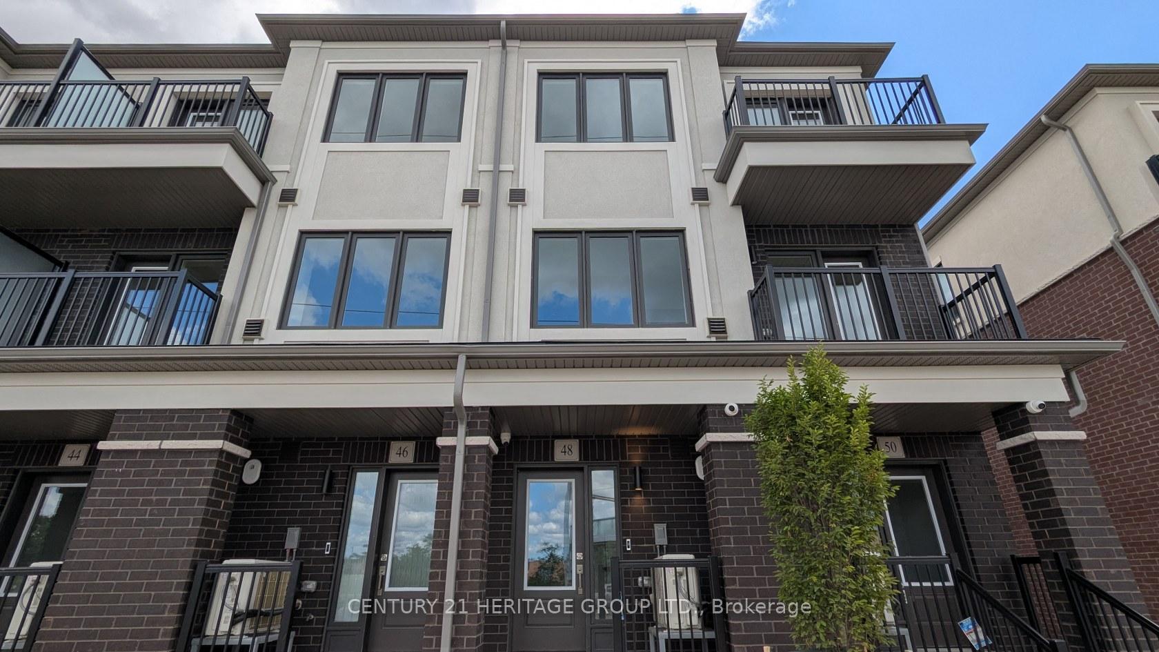 Photo de la propriété: 48 Matawin Lane ON L4B 3X9