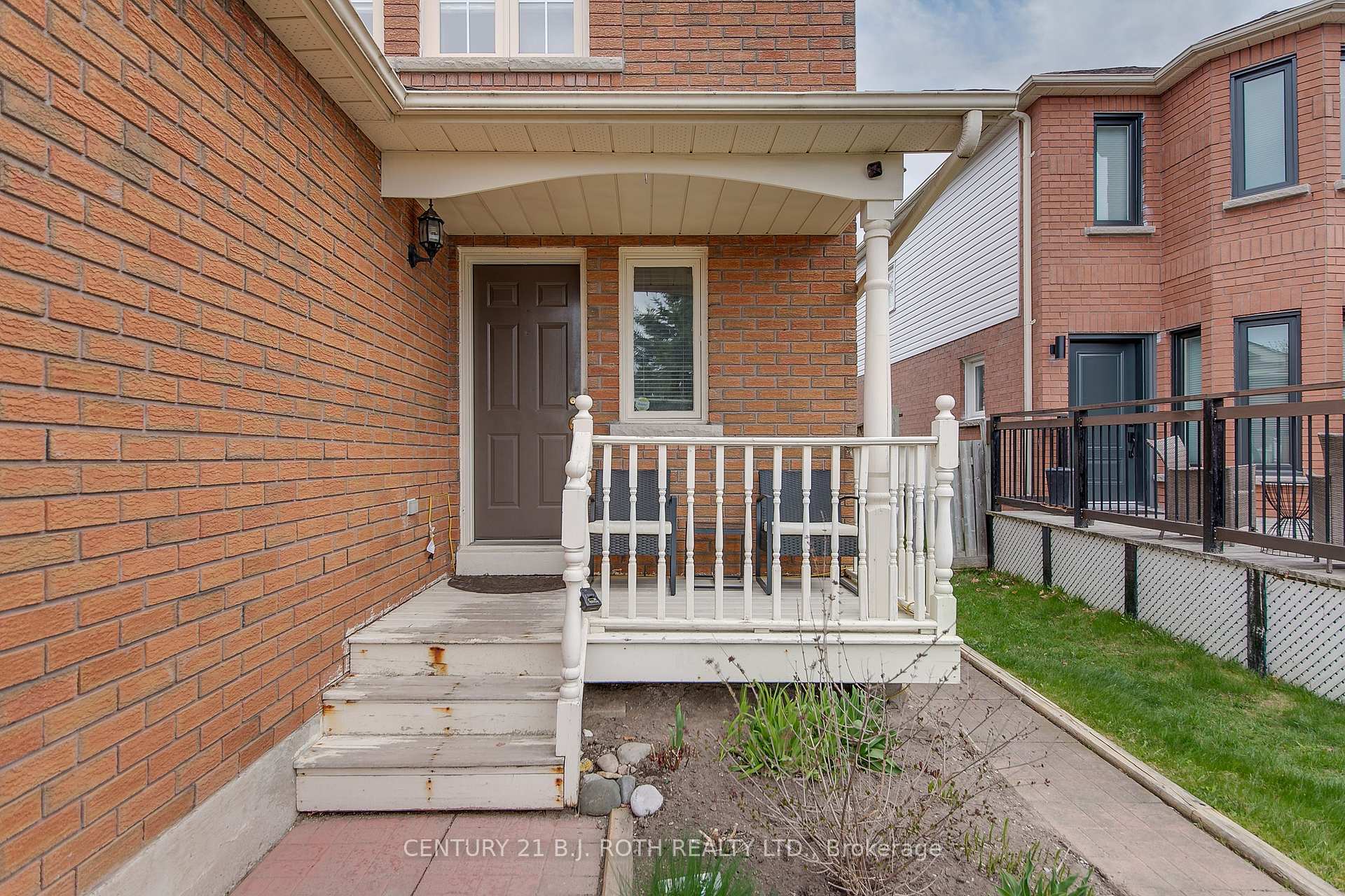 Property Photo: 107 Laidlaw Drive ON L4N 7R9