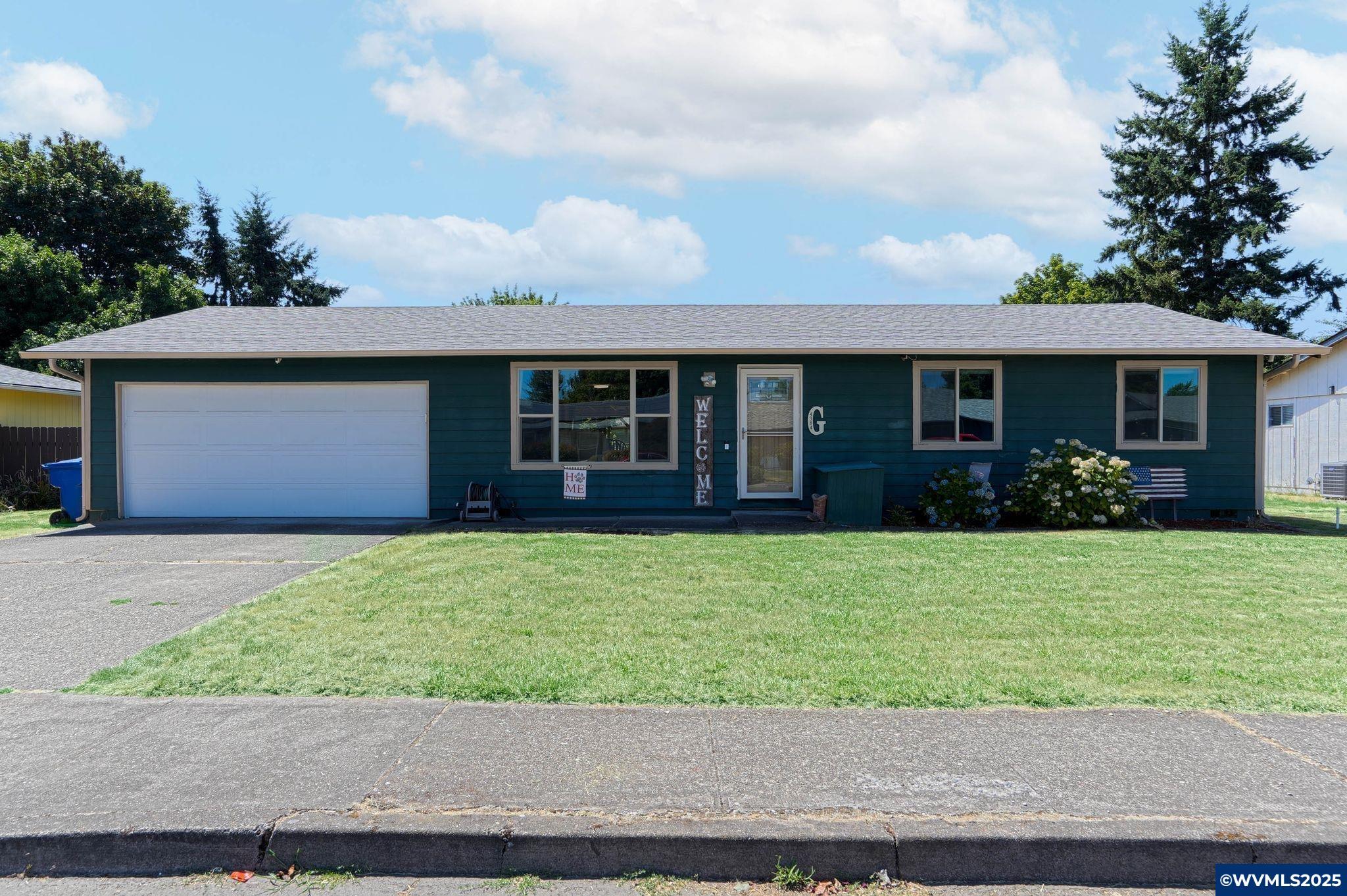 Property Photo: 4384 Burlington Lp NE OR 97305