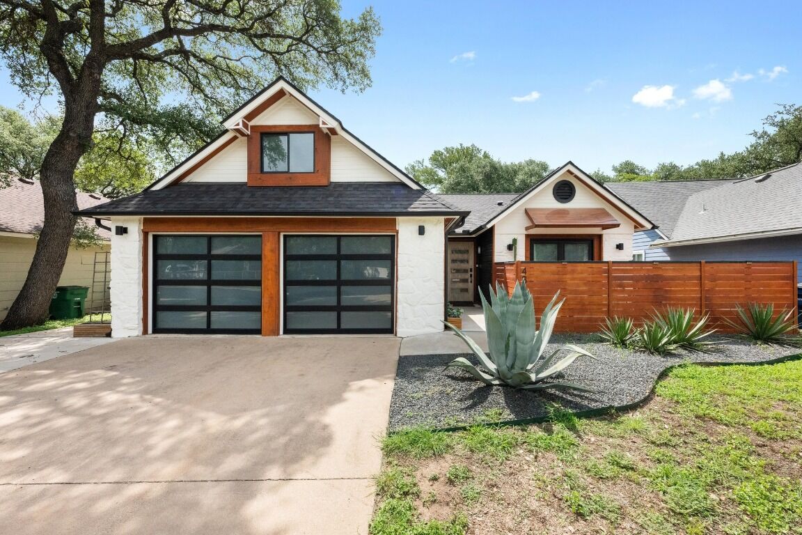 Property Photo:  4310 N Clarno Drive  TX 78749 
