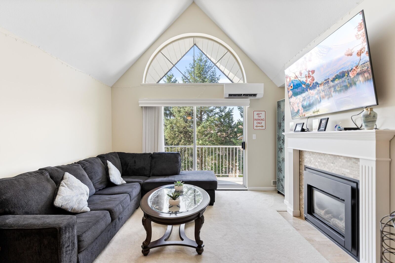 Property Photo: 11601 227 Street 303 BC V2X 0J7