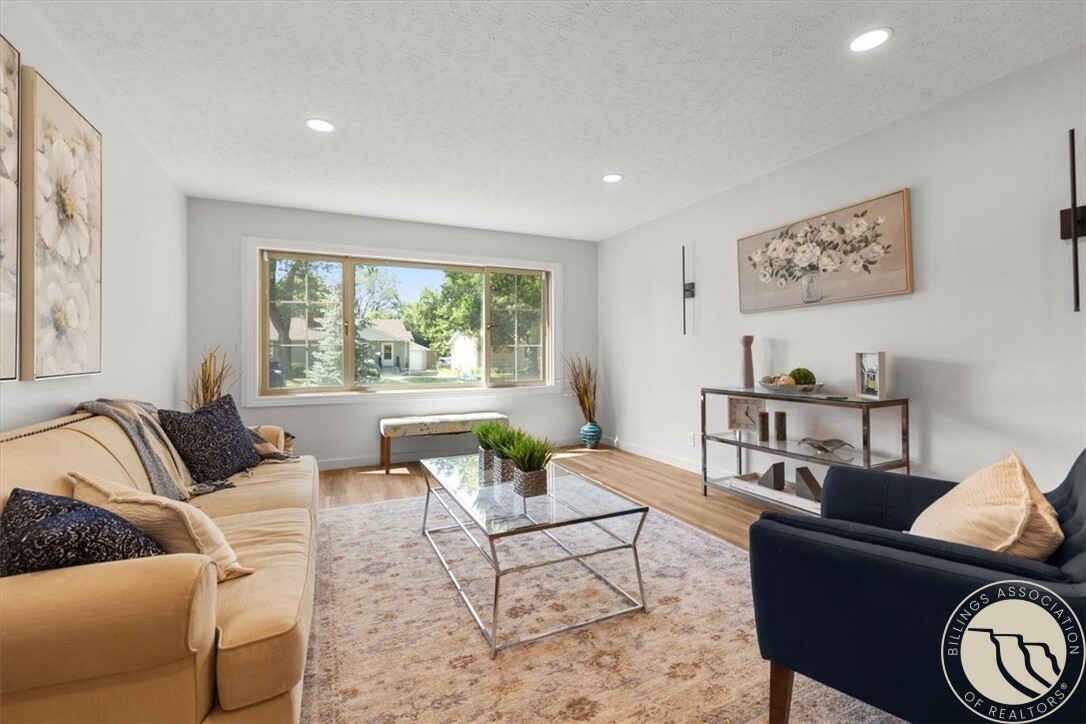 Property Photo: 921 Avenue F MT 59102
