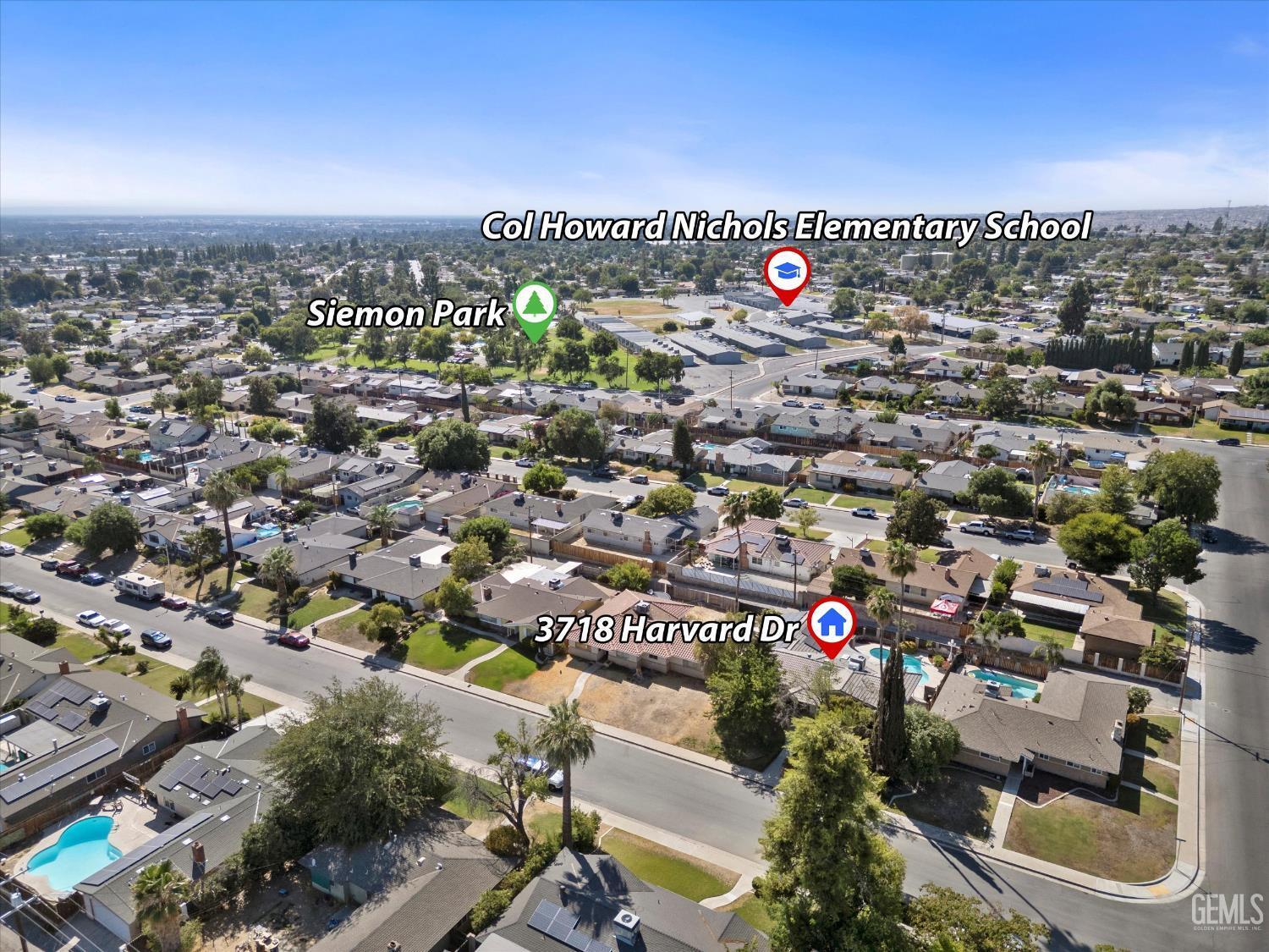 Property Photo: 3718 Harvard Drive CA 93306