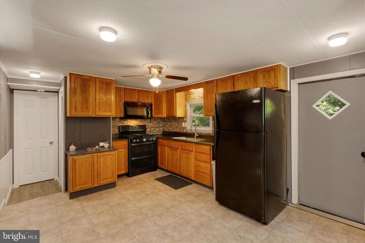 Property Photo:  2 Windsor Acres  PA 17366 