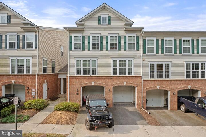 Property Photo:  7049 Huntley Run Place 116  VA 22306 